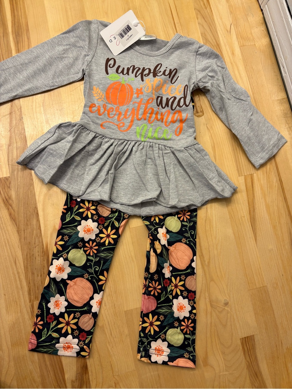 Ann Loren Gray Top with Black Floral Pumpkin Leggings